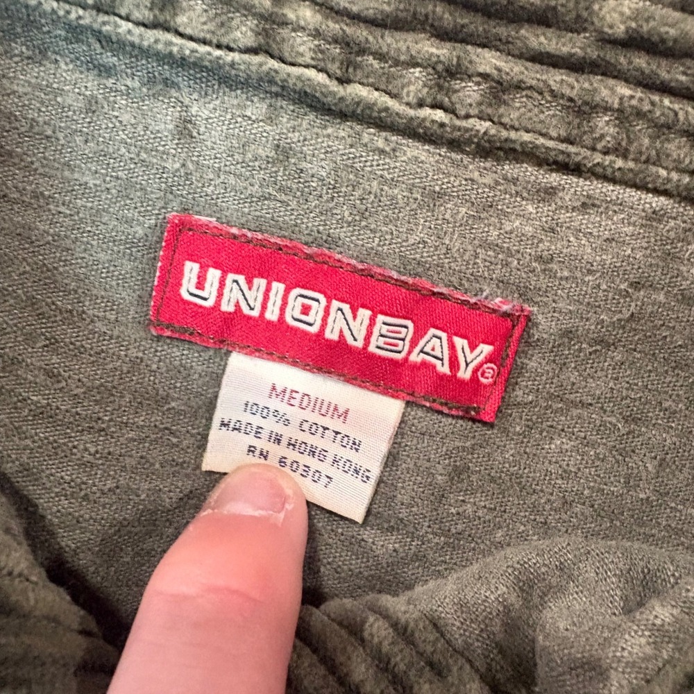 Unionbay Mens Vintage Olive Green Corduroy Button Down Shirt Medium Long Sleeve - Picture 3 of 6